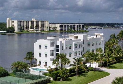 Jupiter Island Condos