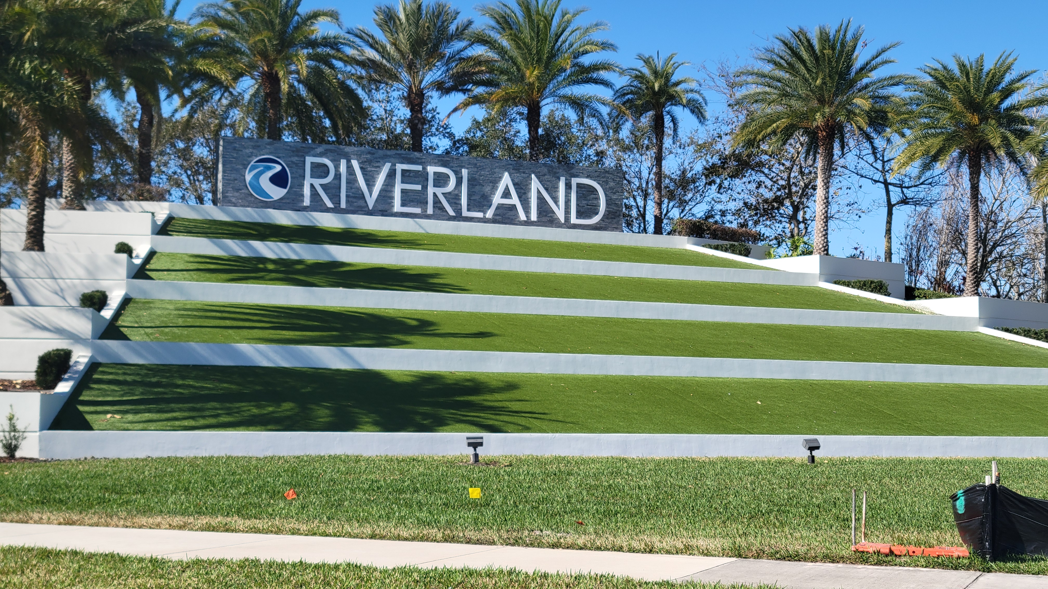 Welcome to Valencia at Riverland Active 55+ Community